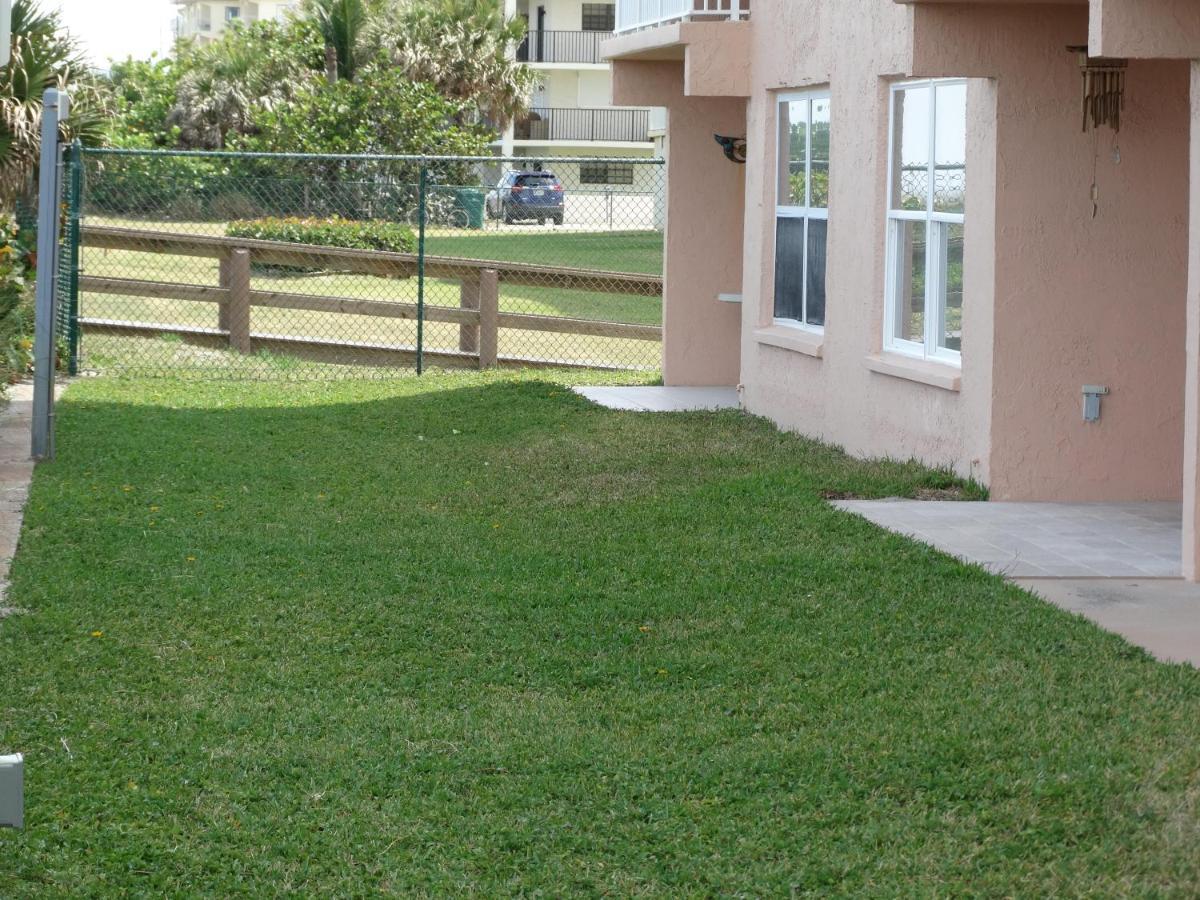 Spanish Main Unit 4- Direct Oceanfront Condo! Cocoa Beach Exterior photo